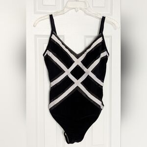 Gottex Women's (12) Black 1-Piece Figure-Flattering Swimsuit/Bathing Suit